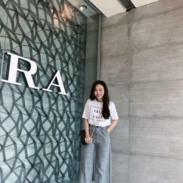Quần kẻ soc phối áo thun