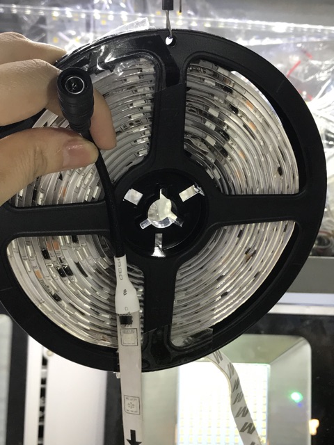 Led cuộn nháy đuổi 12v