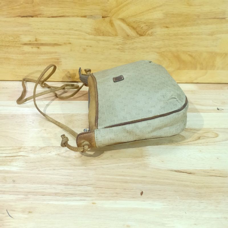 Túi đeo chéo da canvas secondhand  021209