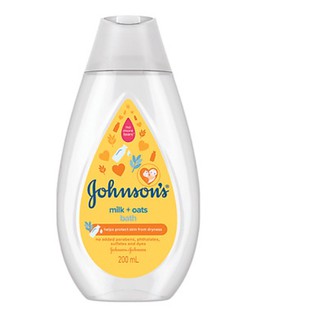 Sữa tắm Johnson's Baby chứa sữa và yến mạch