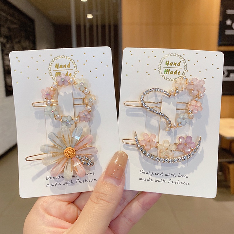 Kẹp tóc đính đá phong cách Hàn duyên dáng sành điệu cho nữ