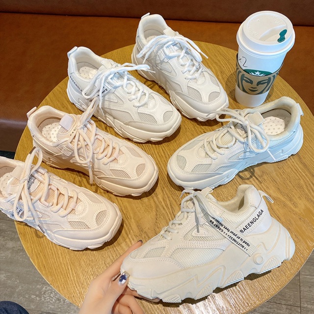 Giày thể thao siêu cấp