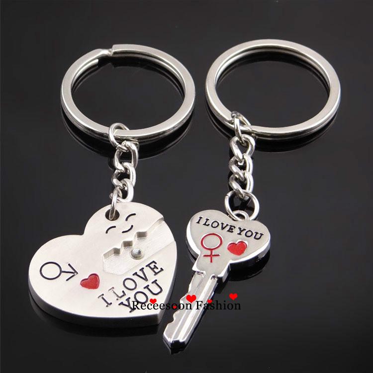 Set 2 móc khóa hình trái tim cho cặp đôi