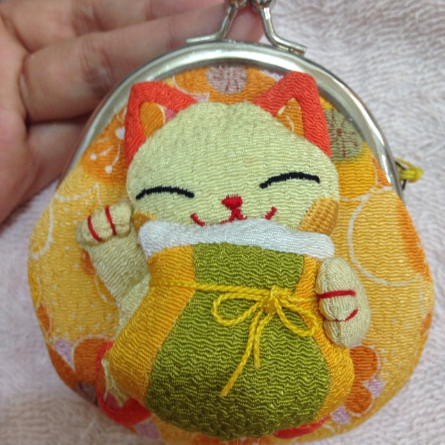 Ví mèo may mắn