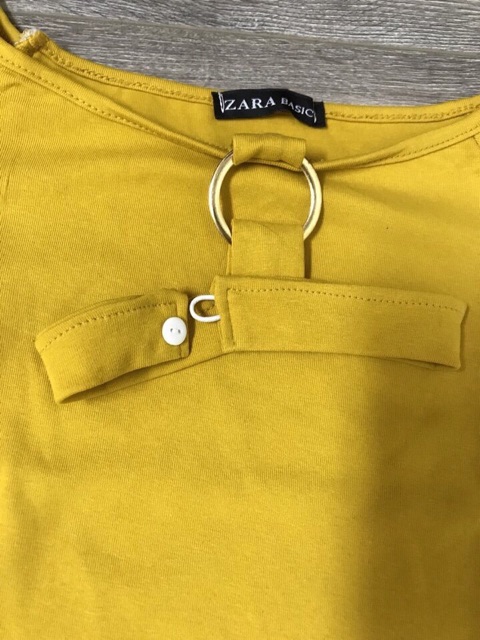 Áo trễ vai chocker dài tay