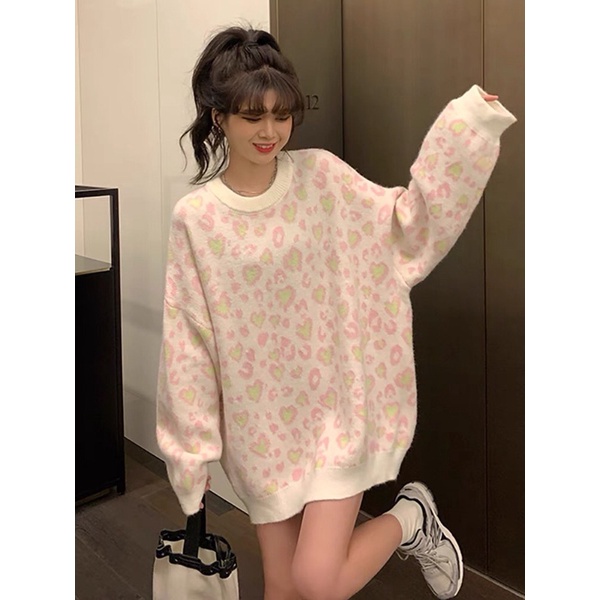 Áo sweater form rộng giấu quần