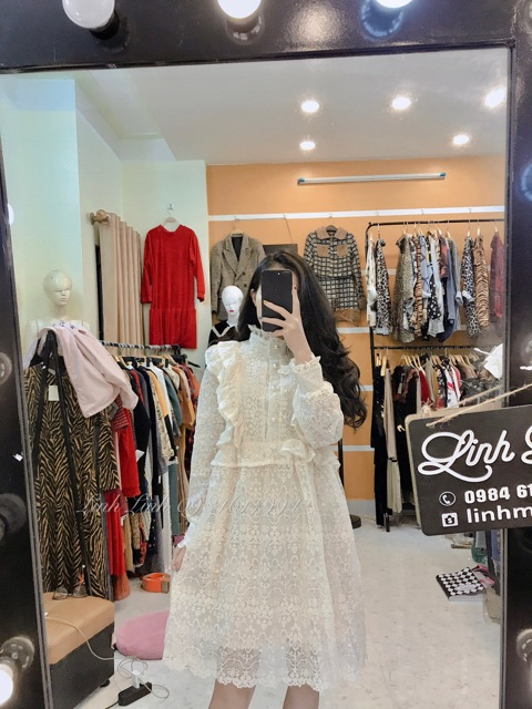 Váy kẻ phối bèo