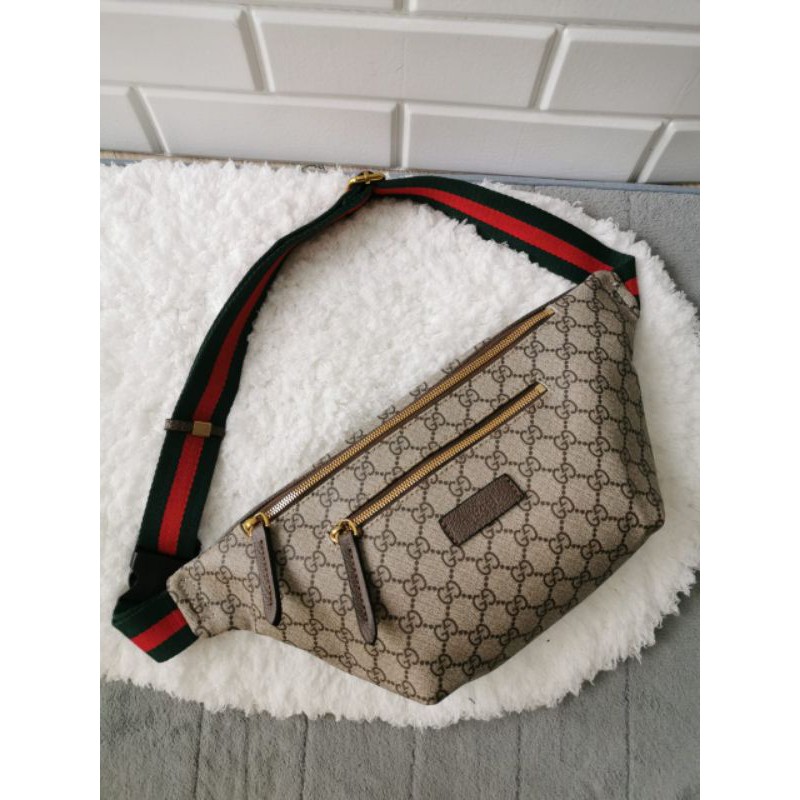 Túi Đeo Chéo Gucci Chất Liệu Da Cao Cấp