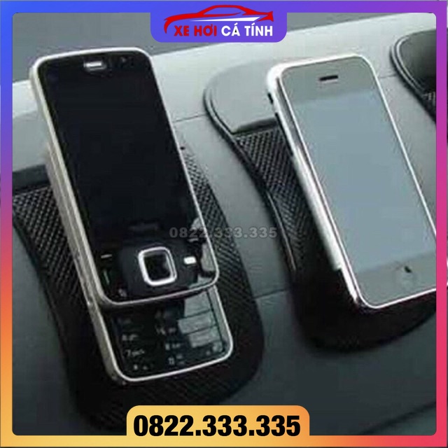 Miếng chống trượt điện thoại trên taplo