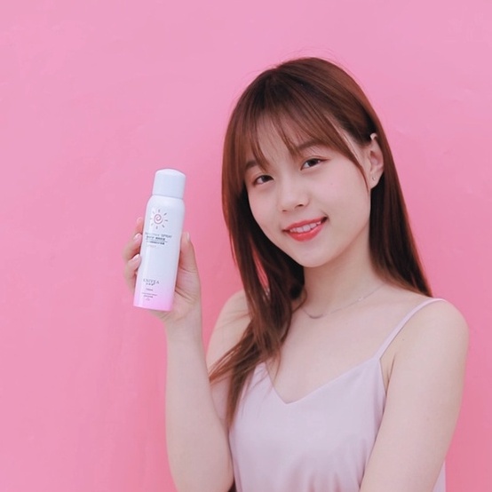 Kem Chống Nắng Diake Dạng Xịt Chiết Xuất Lựu Đỏ Kháng Nước Dưỡng Ẩm Bảo Vệ Da Khỏi Tia UV