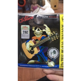 Dây lẻ Guitar. Dây lẻ 1. Dây E có khắc thương hiệu trên hạt giữ Dây.