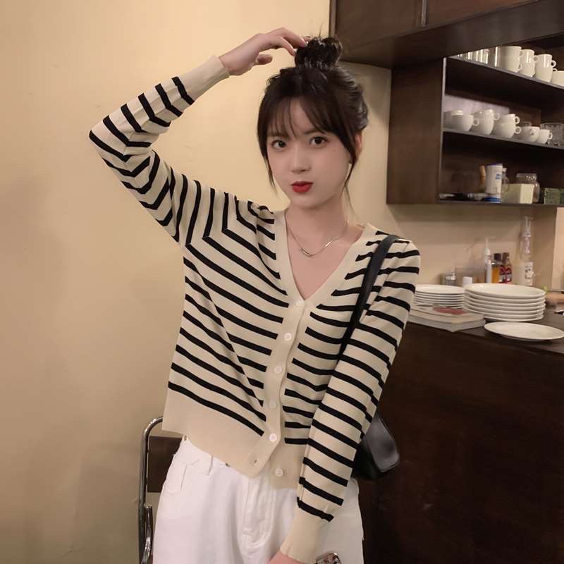 Áo Len Cardigan Nữ Hàn Quốc Với Chất Liệu Len Mỏng Ngắn Xinh 3 Màu : Trắng , Đen, Nâu Sữa Hàng Free Size SHOP HAMI AC02