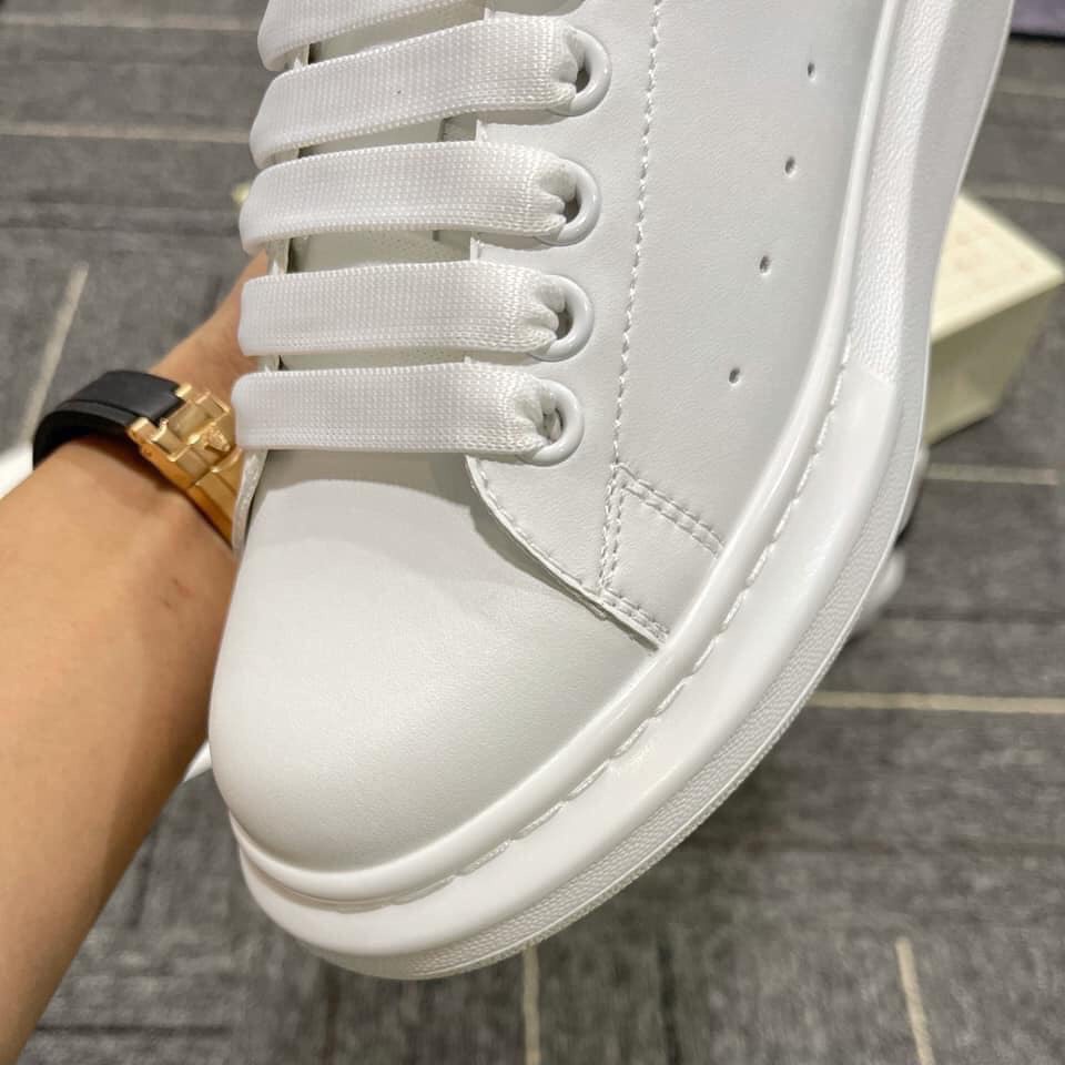 giày mc queen trắng All White gót nhung đủ size nam nữ
