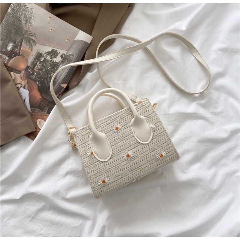 Túi Đeo Chéo Đính Hoa | BigBuy360 - bigbuy360.vn