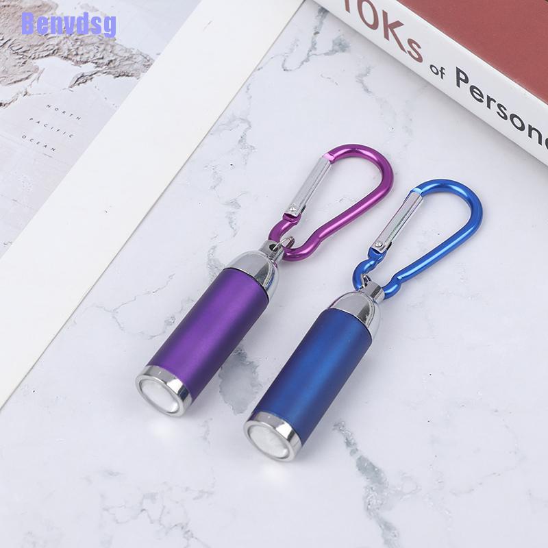 Đèn pin mini siêu sáng có móc khóa dễ mang theo tiện dụng cắm trại