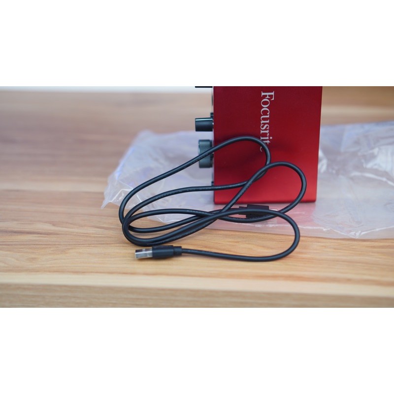 Sound Thu Âm Focusrite Solo