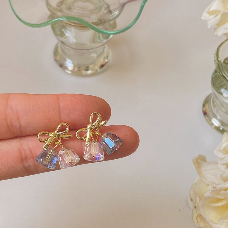 Bông tai cung pha lê nhỏ Bông tai tinh tế chất lượng cao