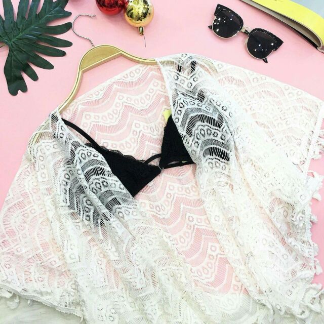 Áo kimono ren đi biển