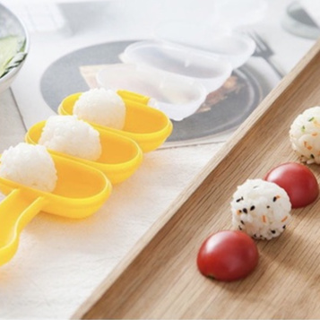 Khuôn lắc cơm kèm thìa tạo hình bento cho bé kích thích ăn dặm Bunakids AD64