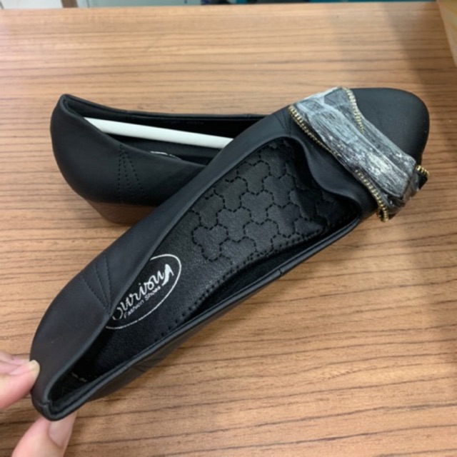 Thanh lý giày mới 100%, size 35