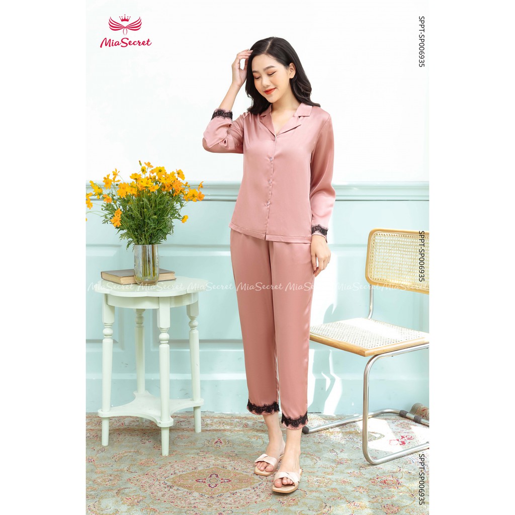Bộ Lụa Viền Ren Đen Hồng Trơn