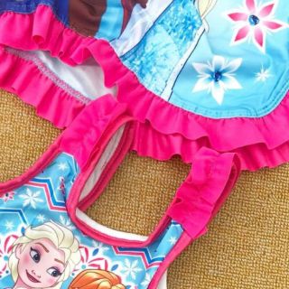 Đồ bơi Elsa cho bé gái