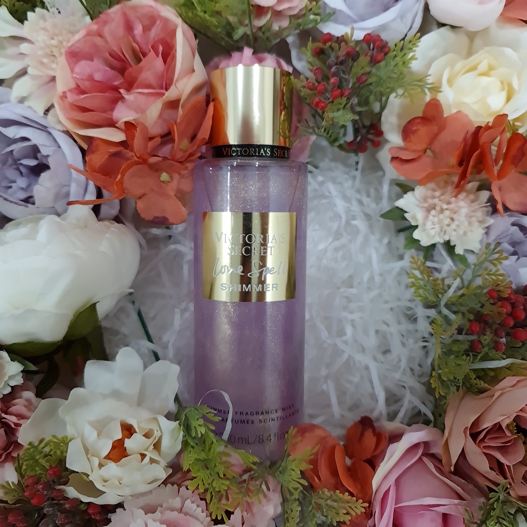 Xịt thơm toàn thân kim tuyến (Ánh Nhũ) Love Spell Shimmer – Victoria’s Secret Fragrance Mist Chai 250ml