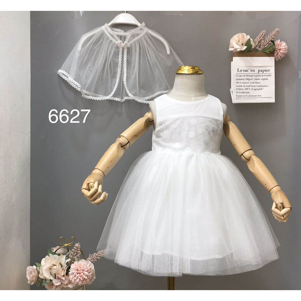 Đầm thiết kế cho bé gái họa tiết đơn giản nhưng sang trong