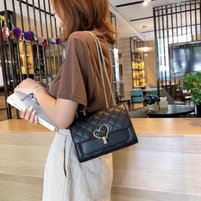 Túi Xách Nữ - Túi Đeo Chéo Khóa Trái Tim Siêu Đẹp Phong Cách Trẻ Trung