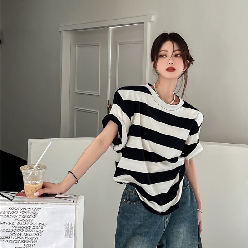 Áo Thun Ngắn Tay Cổ Tròn Họa Tiết Kẻ Sọc Thời Trang Trẻ Trung