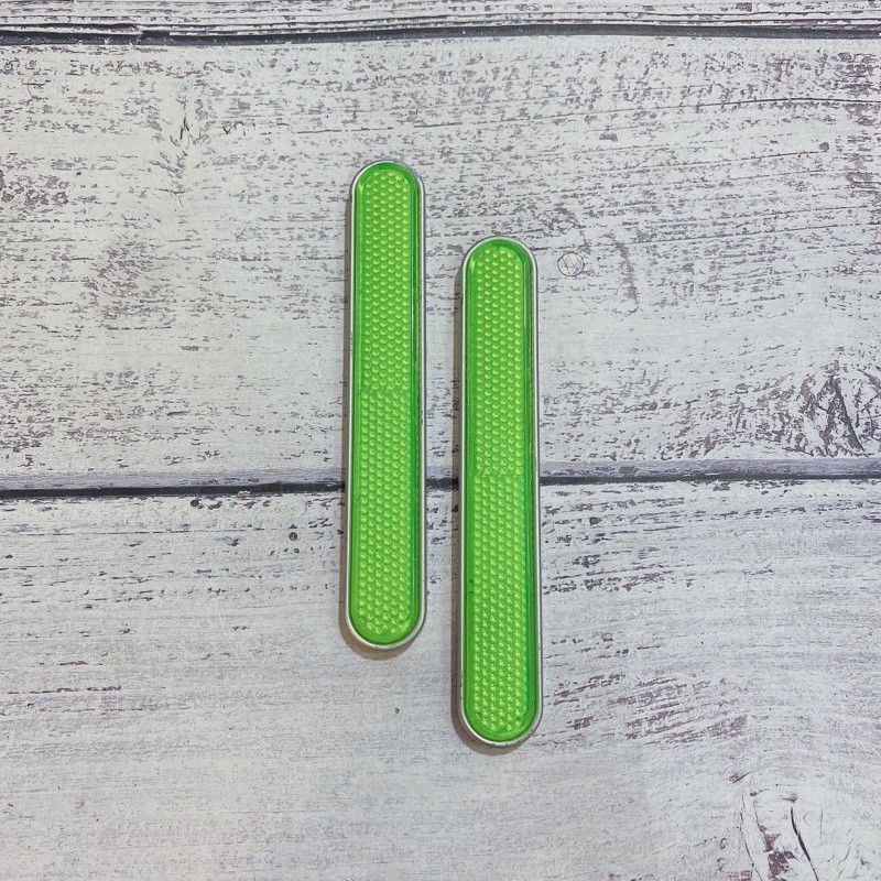 Cặp mắt mèo phản quang dán phuộc trước nhiều màu gắn các loại xe máy