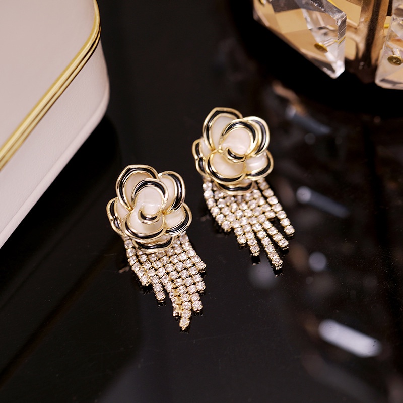 Đôi Khuyên Tai Dài Hình Hoa Trà Thời Trang Cho Nữ