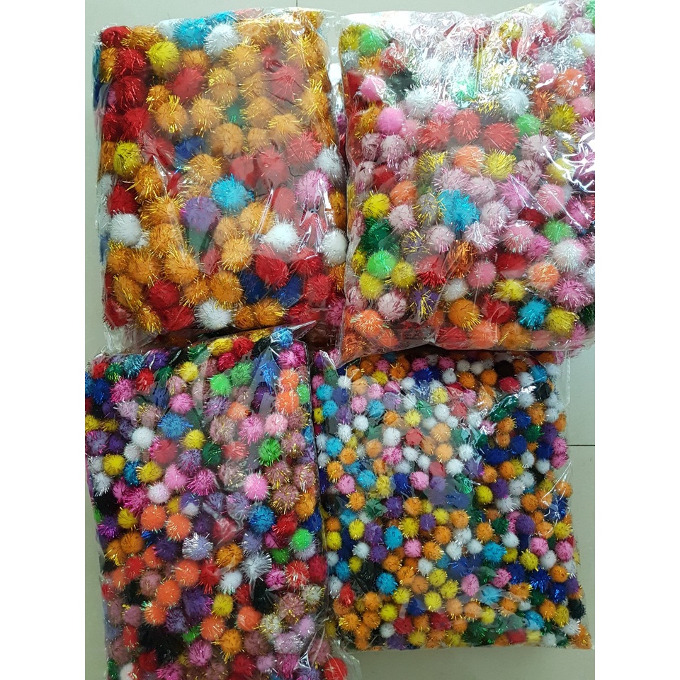 Pom pom đủ các size ( 100 viên/túi)