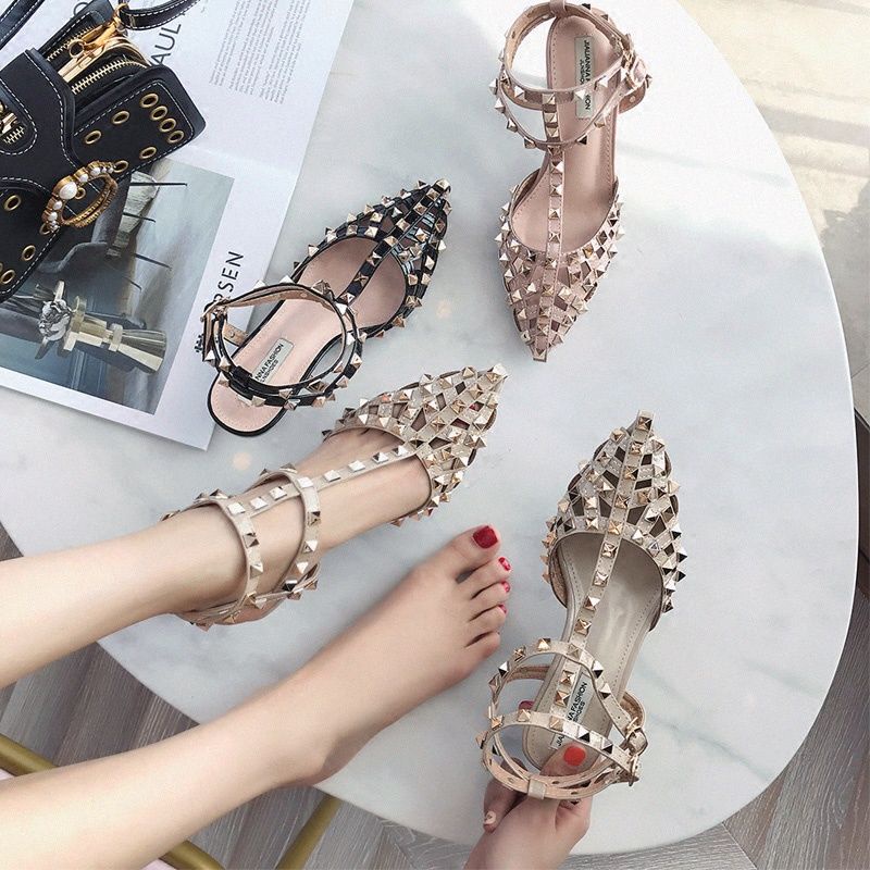 Giày Cao Gót Mũi Nhọn Đính Đinh Tán Thời Trang Cho Nữ