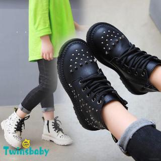 Giày bốt cổ cao viền đinh tán cho bé