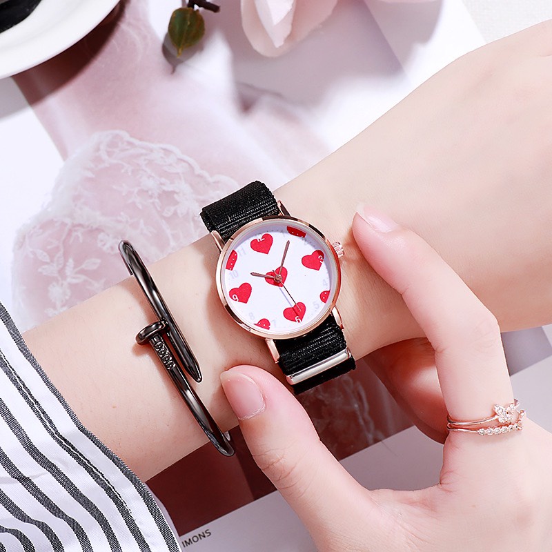 Đồng Hồ Nữ Dây Vải Hazo Mặt Tròn Mưa Tim Thời Trang Phong Cách - Hazo