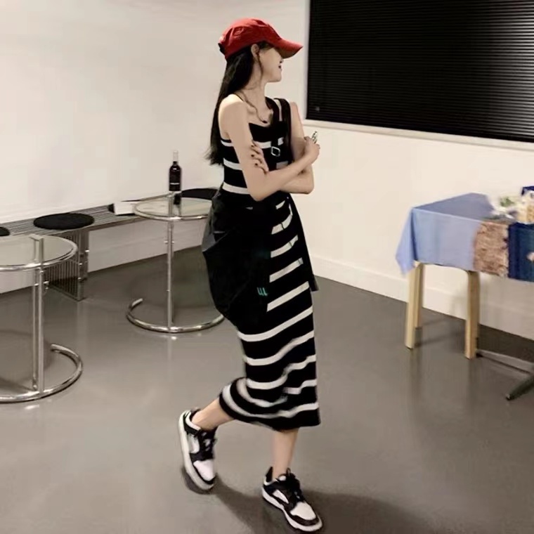 SUXI Đầm Midi Hai Dây Dệt Kim Họa Tiết Kẻ Sọc Trắng Đen Phong Cách Vintage Thời Trang Xuân Hè Dành Cho Nữ