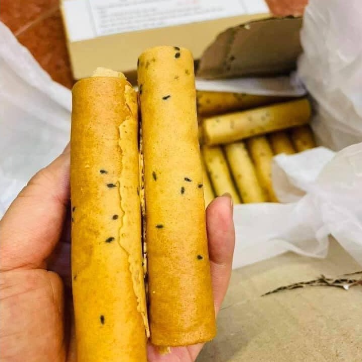 Bánh Kẹp Cuộn Đường Mè