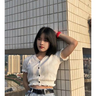 Áo croptop cổ tim len tăm dệt kim cài nút LAMER CROPTOP