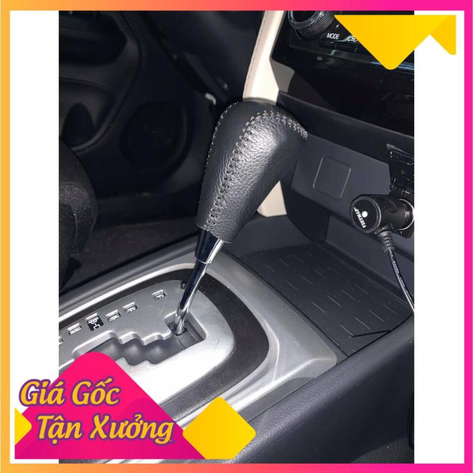 DA BÒ THẬT -- BỌC CẦN SỐ TOYOTA RUSH RẤT NHIỀU MÀU SẮC. KHẮC LOGO THEO HÃNG XE