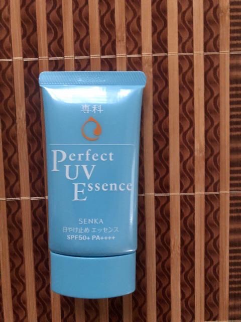 Tinh chất chống nắng Senka Perfect UV Essence 50g