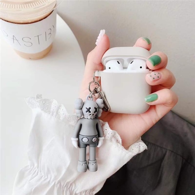 Airpod Case Kaws, bảo vệ tai nghe airpod chống va đập | BigBuy360 - bigbuy360.vn