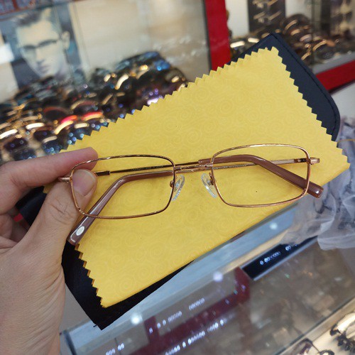 Kính Mắt Titan Siêu Dẻo Dáng Vuông Chất Bền Đẹp - Kính Mắt Tiến Thành