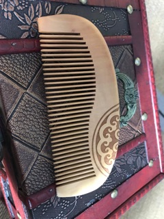 Lược gỗ cổ trang