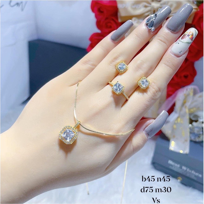 Bộ trang sức mặt đá gold 10 có bán lẻ món