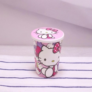 LY CÓ NẮP DORAEMON & HELLO KITTY