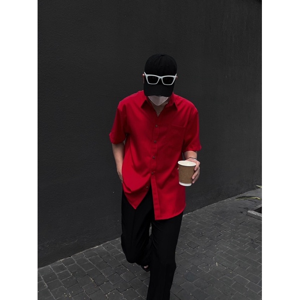 SIAM ÁO SƠMI TAY NGẮN UNISEX FOM RỘNG MÀU ĐỎ ĐƠN GIẢN
