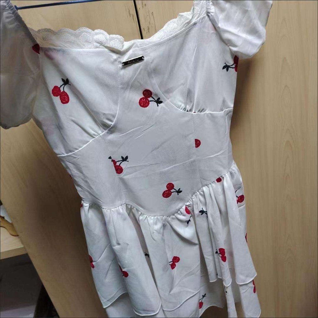 Đầm xòe tay bo phồng thời trang nữ thêu hình trái cherry 2022