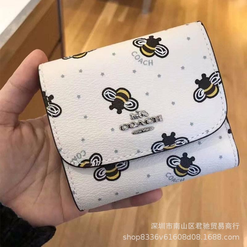 C family's new 30% off women's wallet cow leather short envelope little bee rainbow white short change clip bag