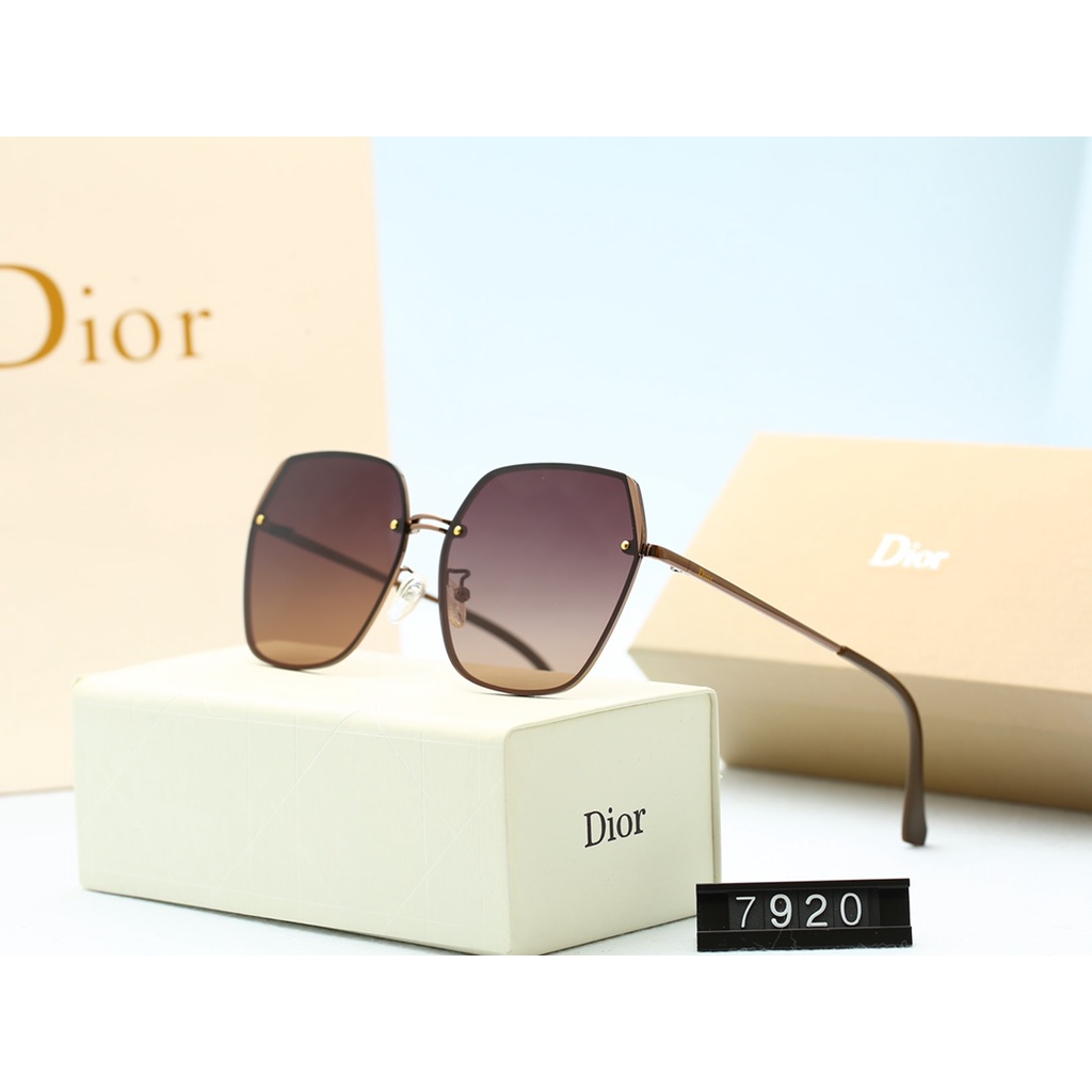 ! Dior!! Kính mát tròng quang học mới cho cả nam và nữ